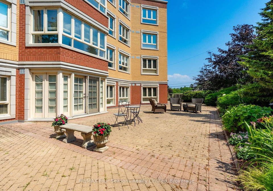 16-raglan-street-collingwood-ontario-s12552760