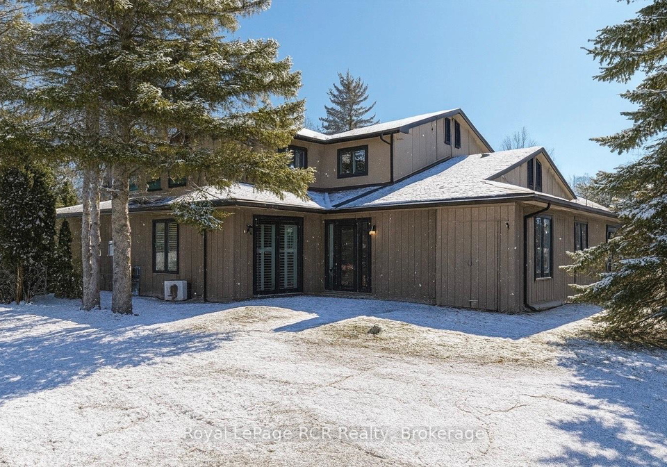 trafalgar-road-collingwood-ontario-s12554722