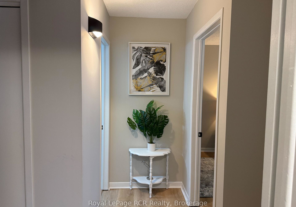 trafalgar-road-collingwood-ontario-s12554722