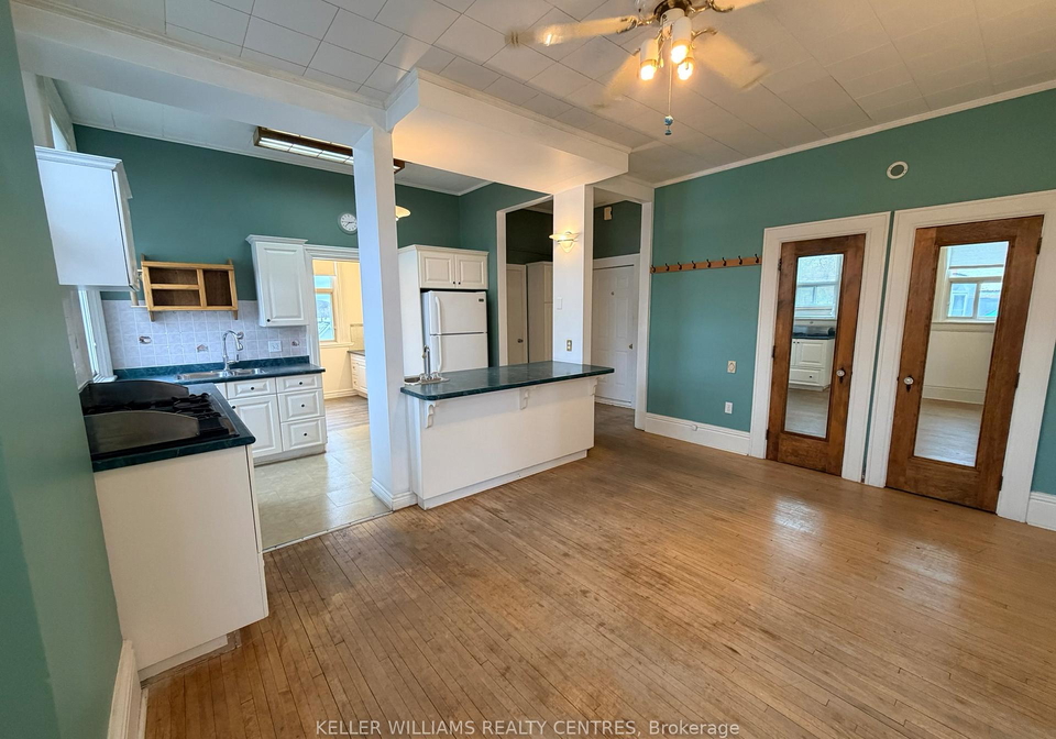 1-simcoe-street-penetanguishene-ontario-s12555766
