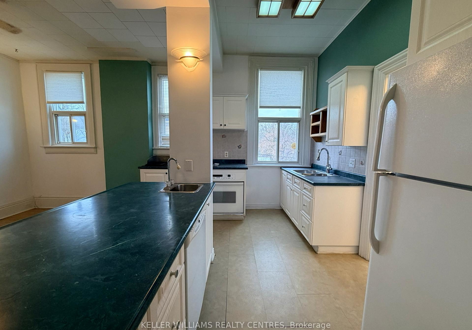 1-simcoe-street-penetanguishene-ontario-s12555766