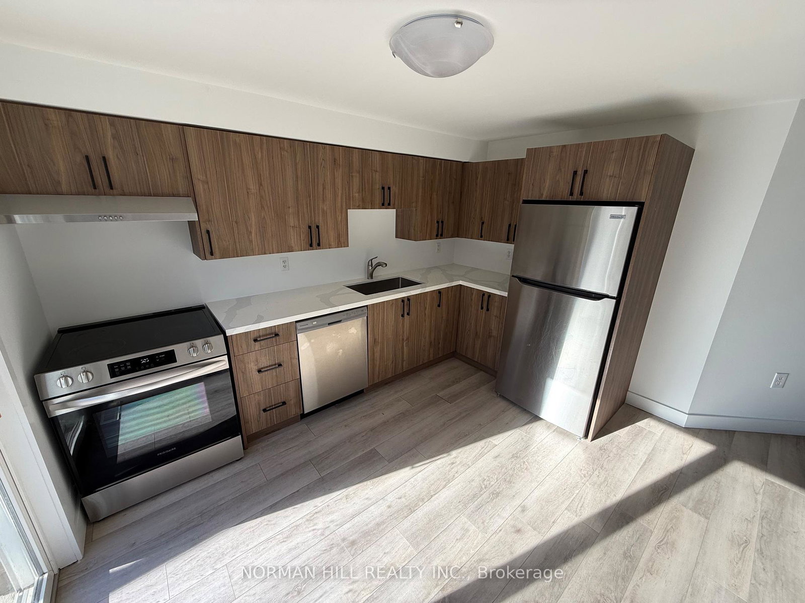 17-hewitt-place-barrie-ontario-s12556098