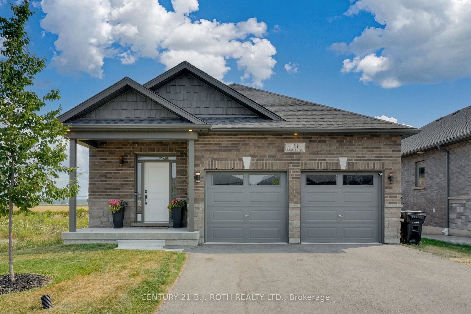 124-ritchie-crescent-springwater-ontario-s12556352