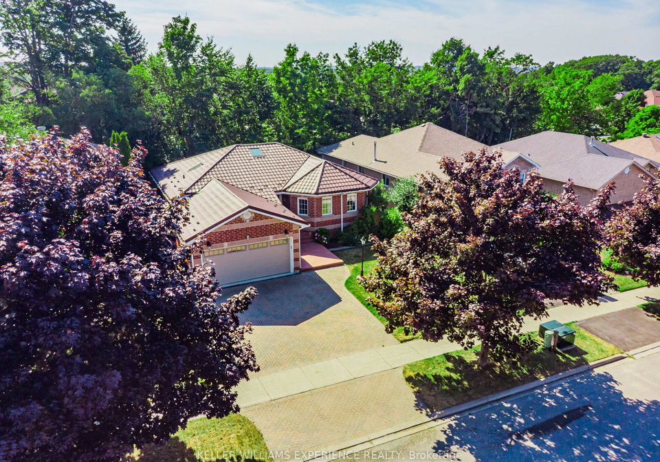 8-kell-place-barrie-ontario-s12564972