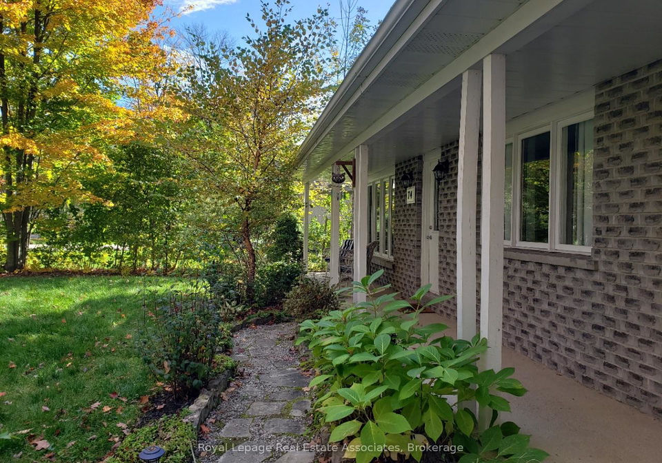 74-moreau-parkway-tiny-ontario-s12566872