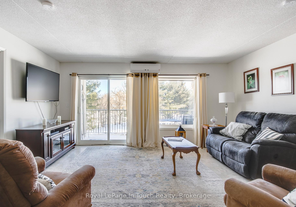 333-lafontaine-road-w-tiny-ontario-s12569568