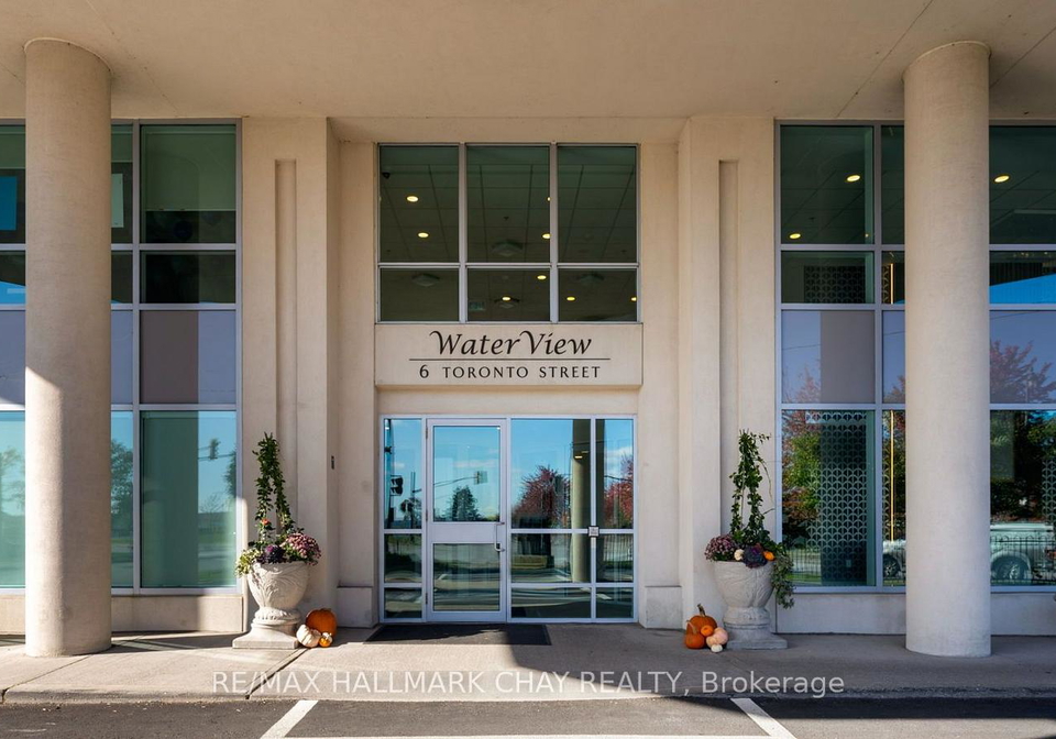 6-toronto-street-barrie-ontario-s12572384