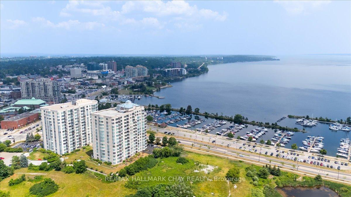 2-toronto-street-barrie-ontario-s12572660