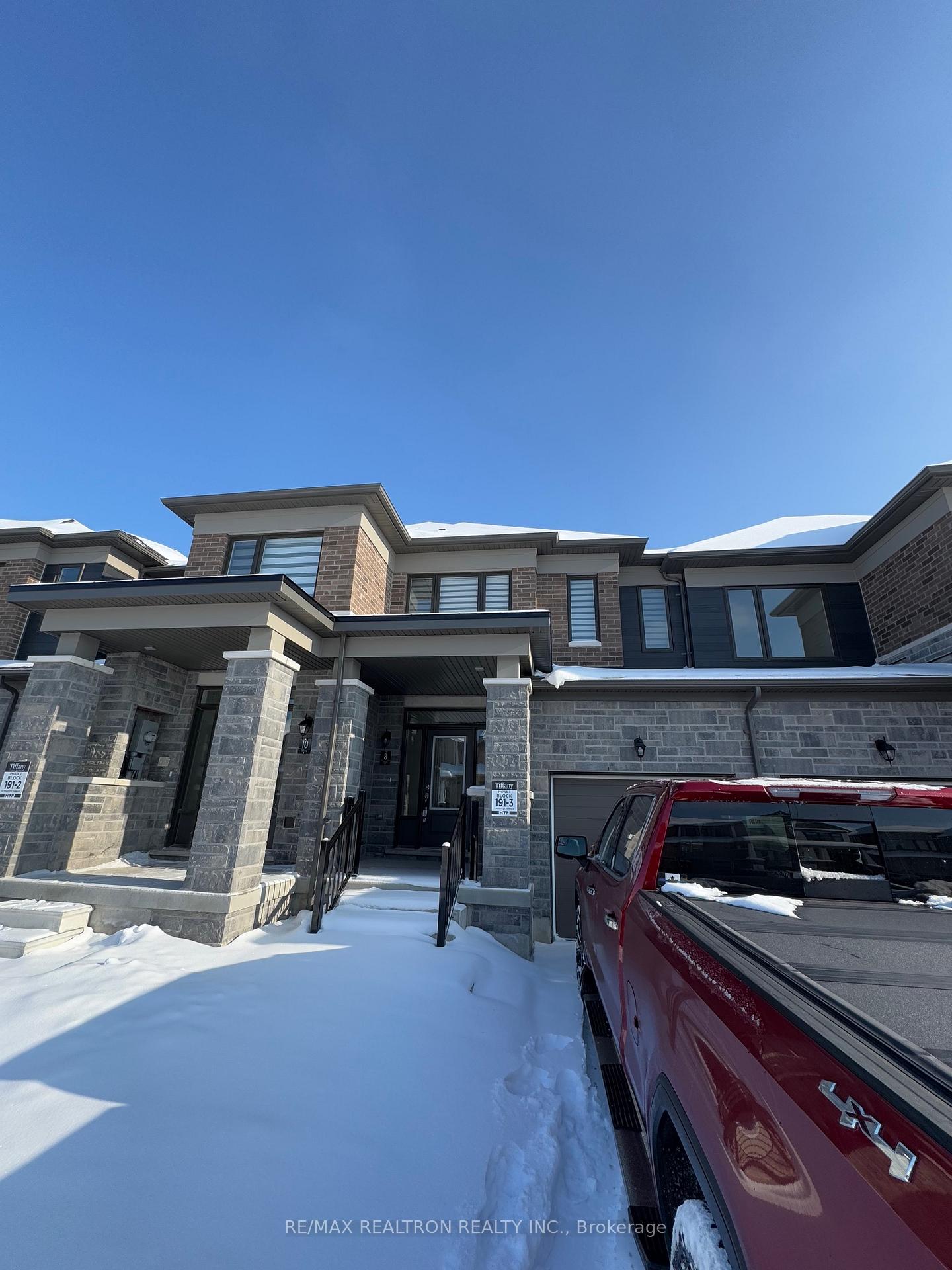 8-prudhoe-terrace-barrie-ontario-s12573666