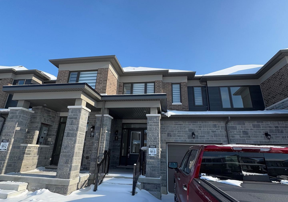 8-prudhoe-terrace-barrie-ontario-s12573666