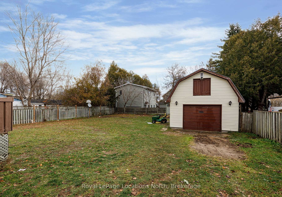 35-walnut-street-collingwood-ontario-s12575196