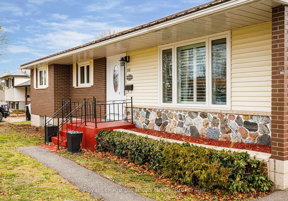 35-walnut-street-collingwood-ontario-s12575196