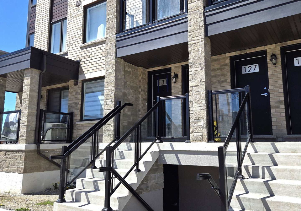 131-appletree-lane-barrie-ontario-s12576338