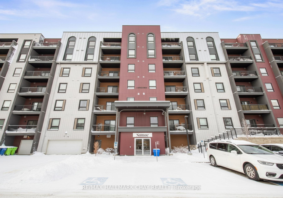 4-spice-way-barrie-ontario-s12586252