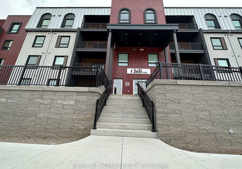 1-chef-lane-barrie-ontario-s12593056