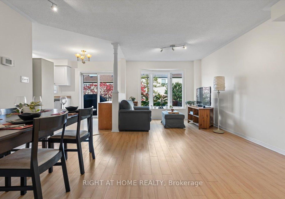 84-trevino-circle-barrie-ontario-s12593118