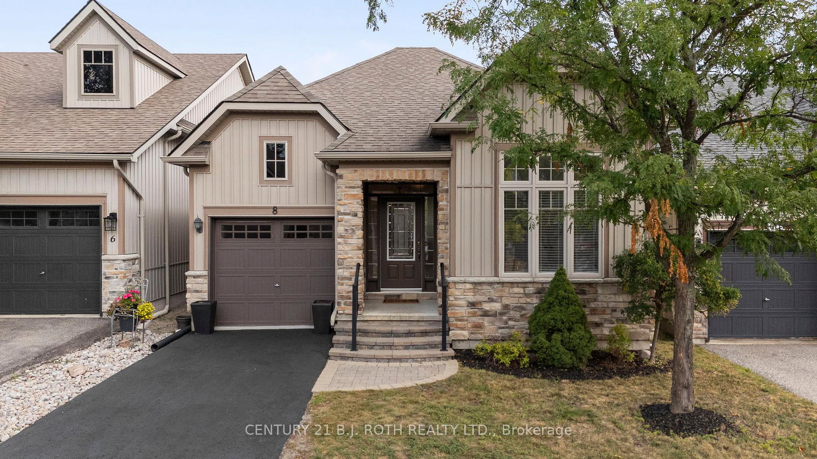 8-canterbury-circle-orillia-ontario-s12596972