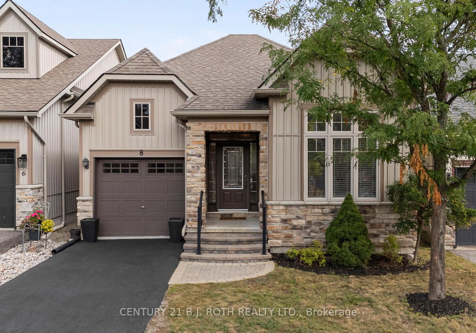 8-canterbury-circle-orillia-ontario-s12596972
