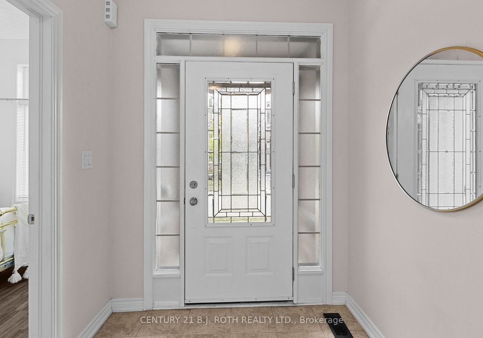 8-canterbury-circle-orillia-ontario-s12596972