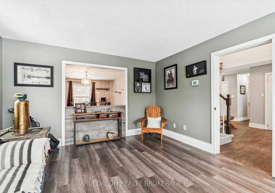 602-scarlett-line-springwater-ontario-s12601856