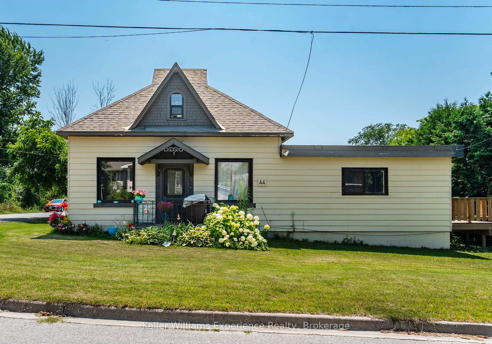 44-yeo-street-penetanguishene-ontario-s12603918