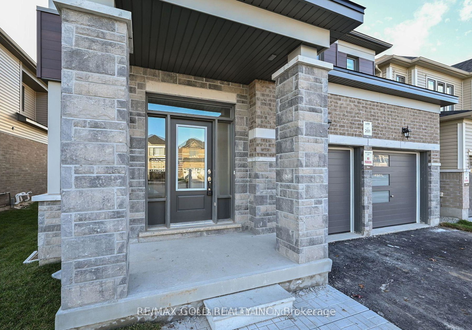 161-terry-fox-drive-barrie-ontario-s12605648