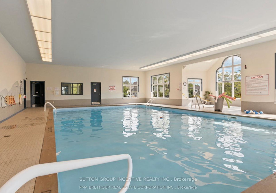 10-waterfront-circle-s-collingwood-ontario-s12606012