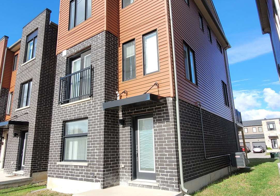 31-fairlane-avenue-barrie-ontario-s12606740