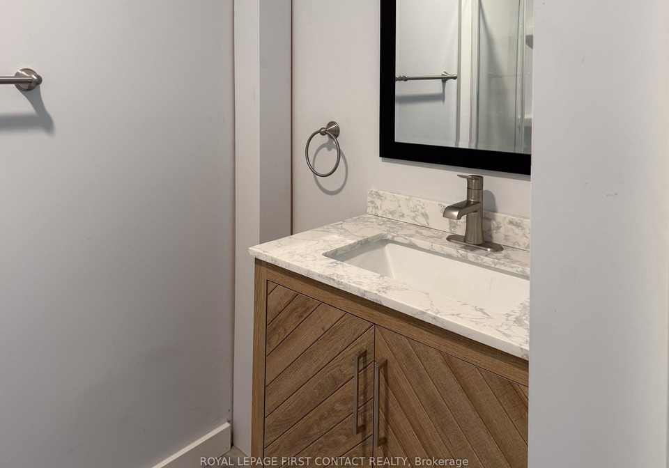 23-peter-street-s-orillia-ontario-s12609156