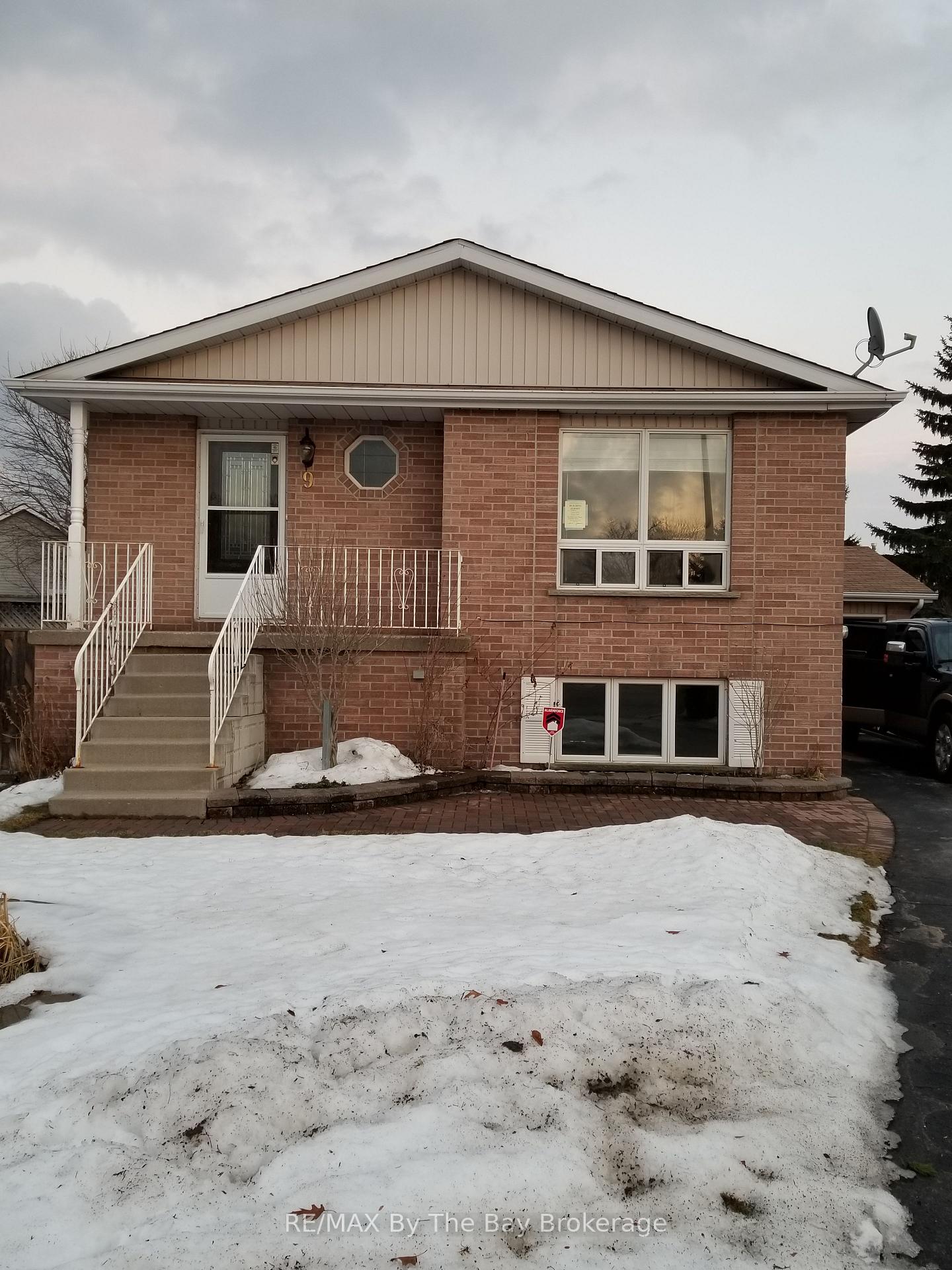 9-upper-myrtle-lynn-place-wasaga-beach-ontario-s12611950