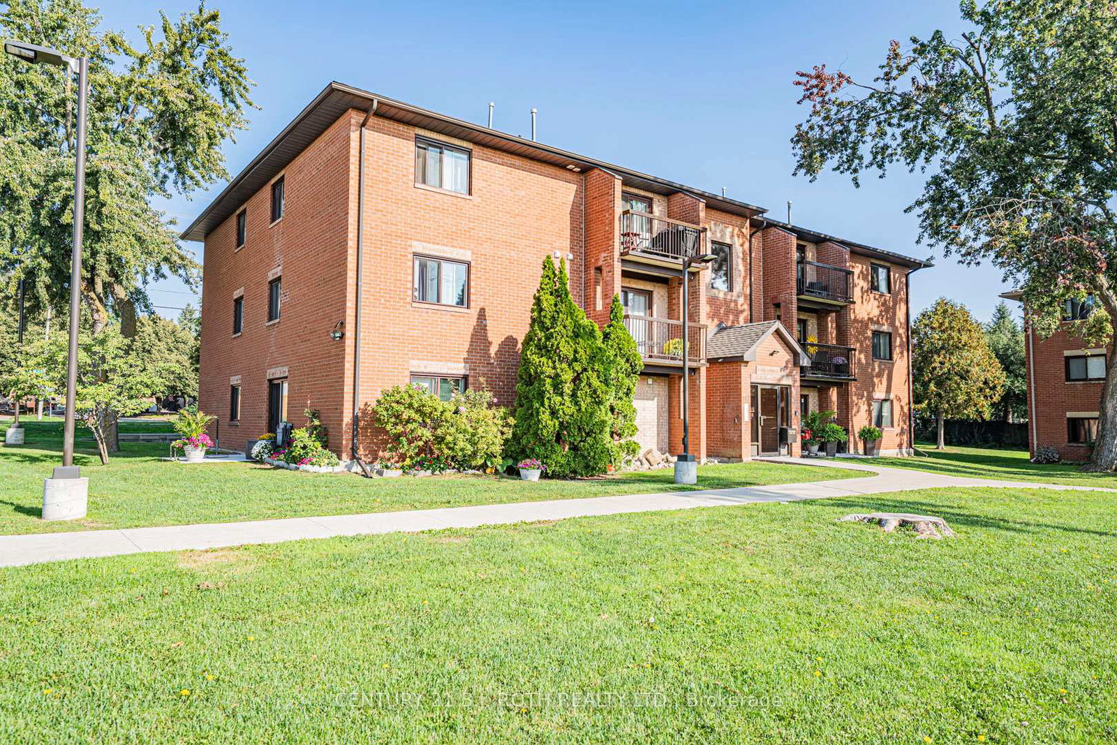 147-edgehill-drive-barrie-ontario-s12612754