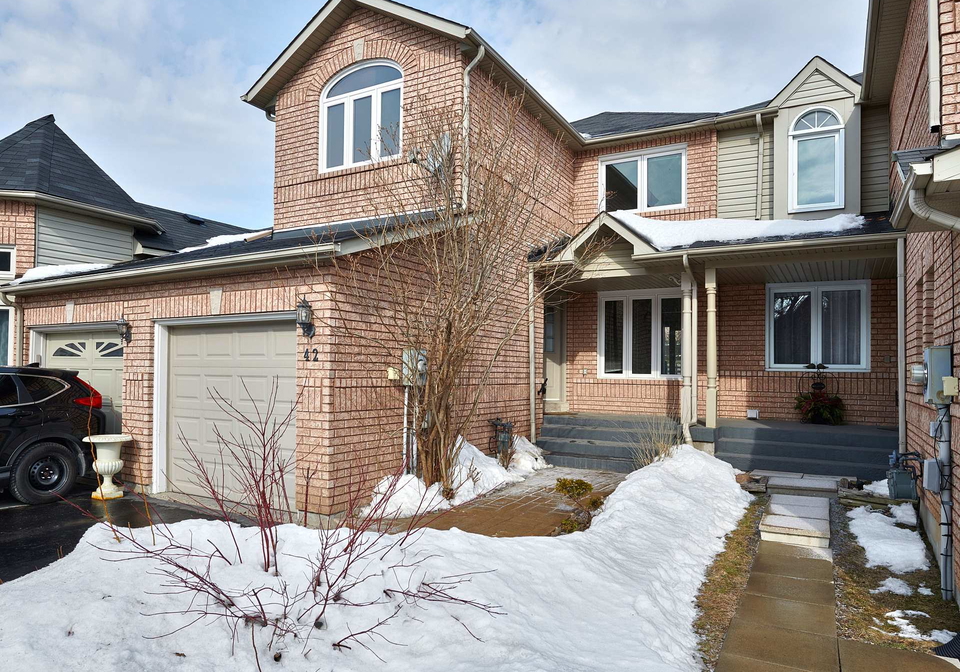 42-montserrand-street-barrie-ontario-s12616314