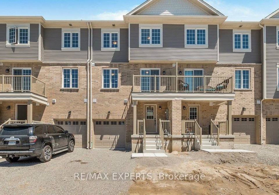 20-silo-mews-barrie-ontario-s12617132