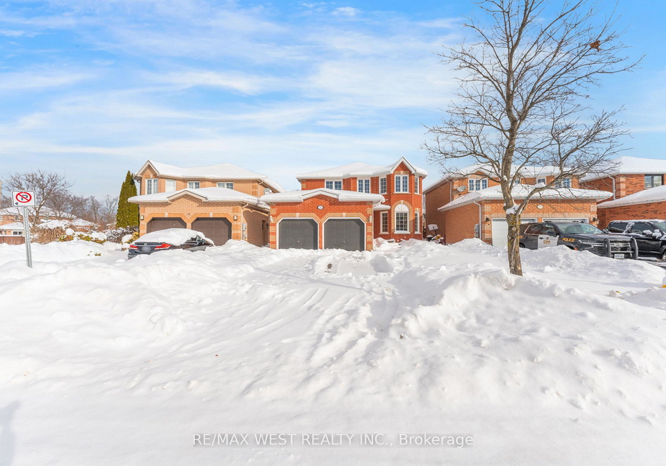 20-felt-crescent-barrie-ontario-s12633128