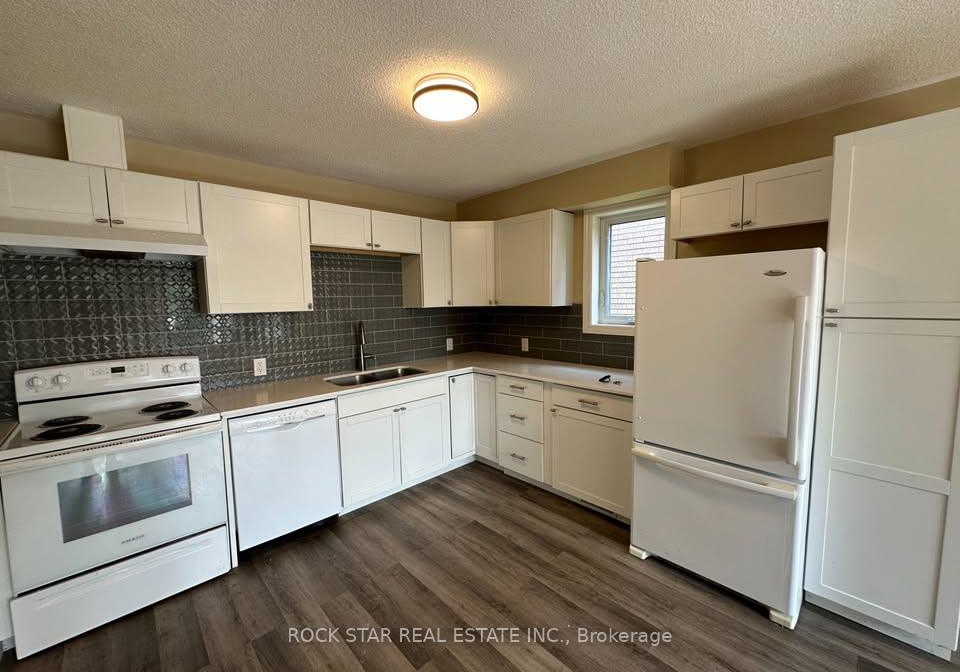 31-red-oak-drive-barrie-ontario-s12633498