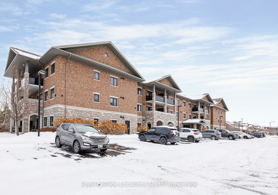 1-chamberlain-crescent-collingwood-ontario-s12635092