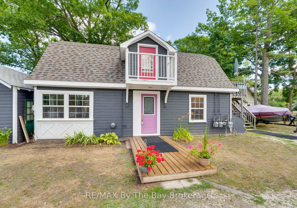 1067-mosley-street-wasaga-beach-ontario-s12638350