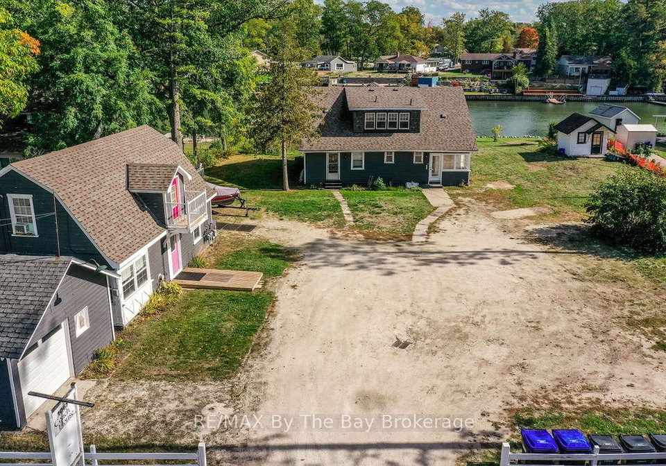 1067-mosley-street-wasaga-beach-ontario-s12638350