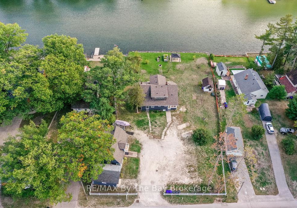 1067-mosley-street-wasaga-beach-ontario-s12638350