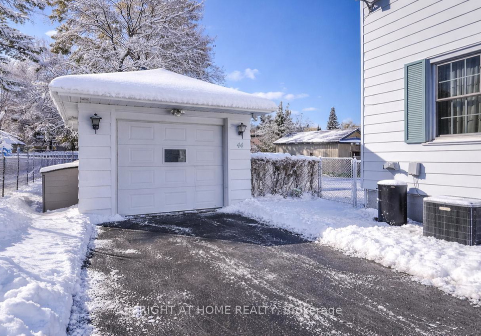 44-newton-street-barrie-ontario-s12638378