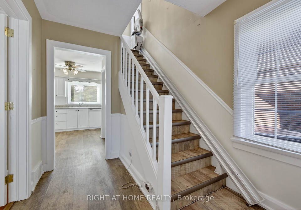 44-newton-street-barrie-ontario-s12638378