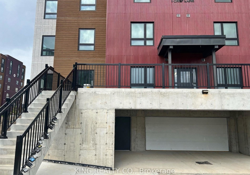 1-chef-lane-barrie-ontario-s12640552
