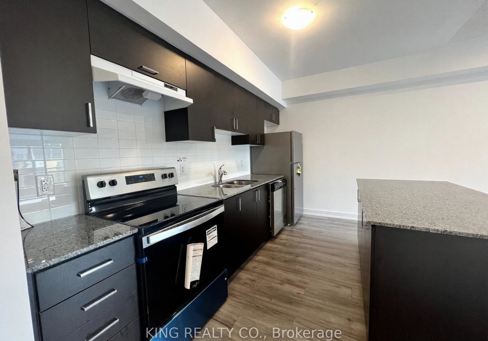 1-chef-lane-barrie-ontario-s12640552