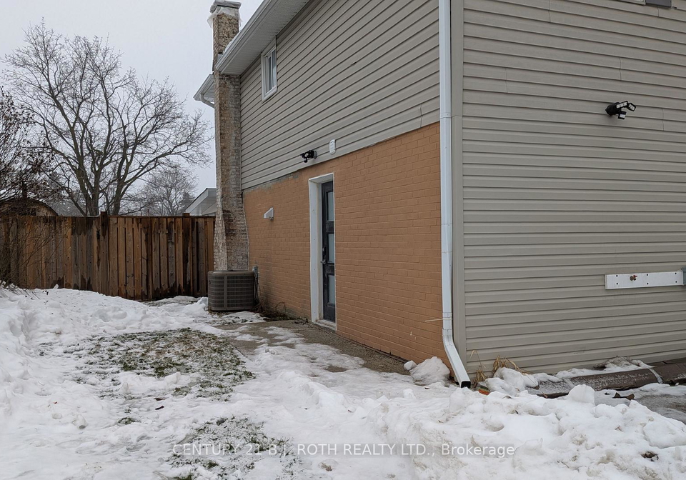 20-meadowland-avenue-barrie-ontario-s12645326