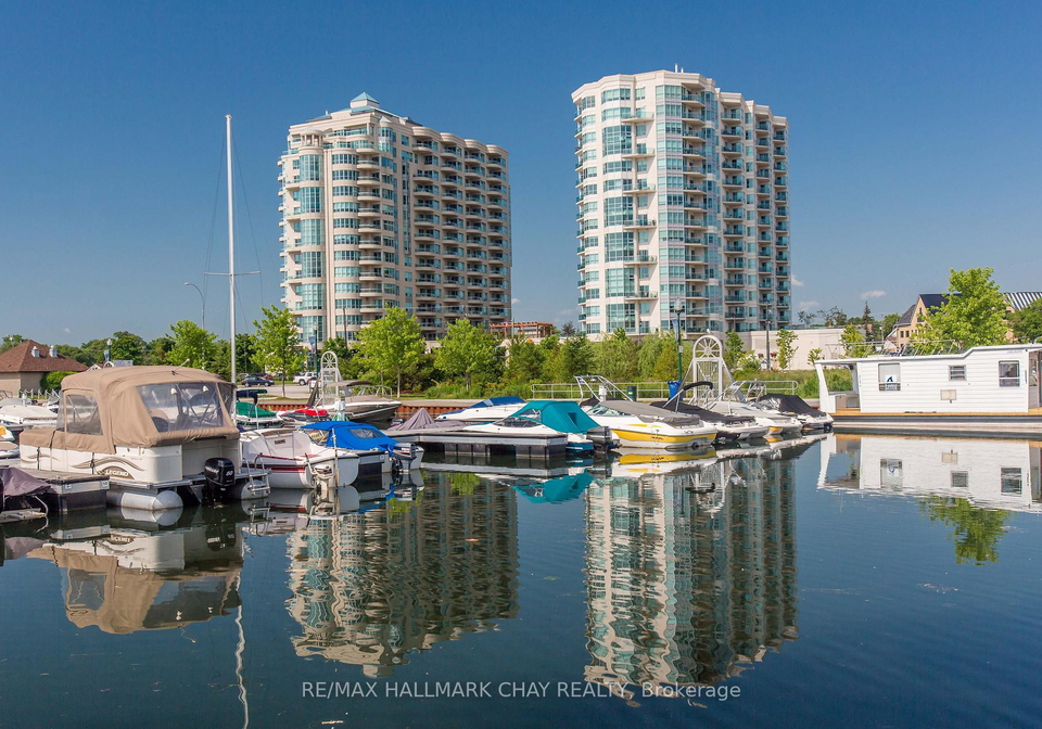 2-toronto-street-barrie-ontario-s12648656