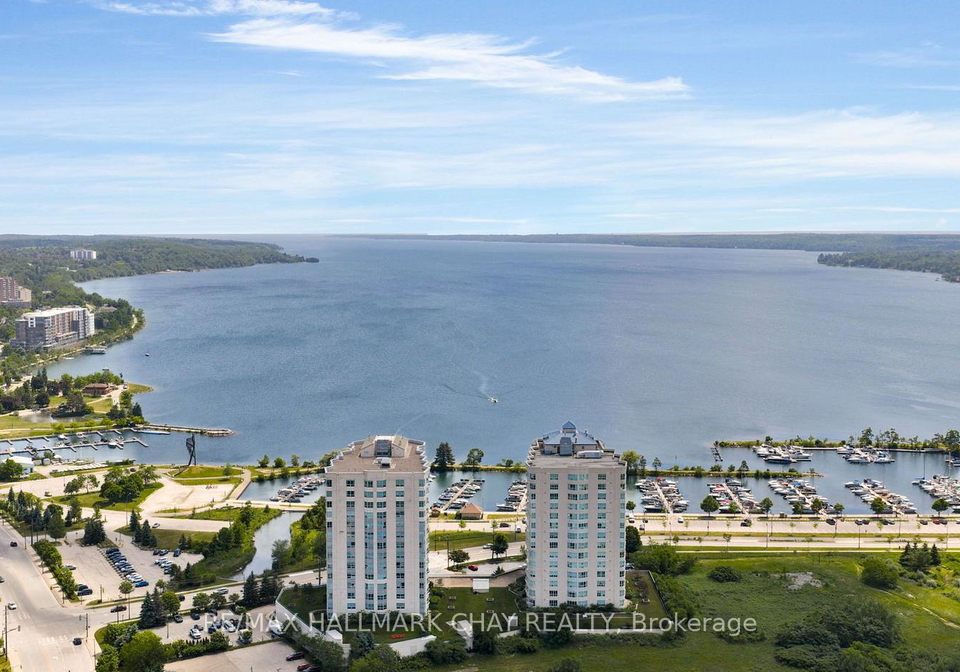 2-toronto-street-barrie-ontario-s12648656