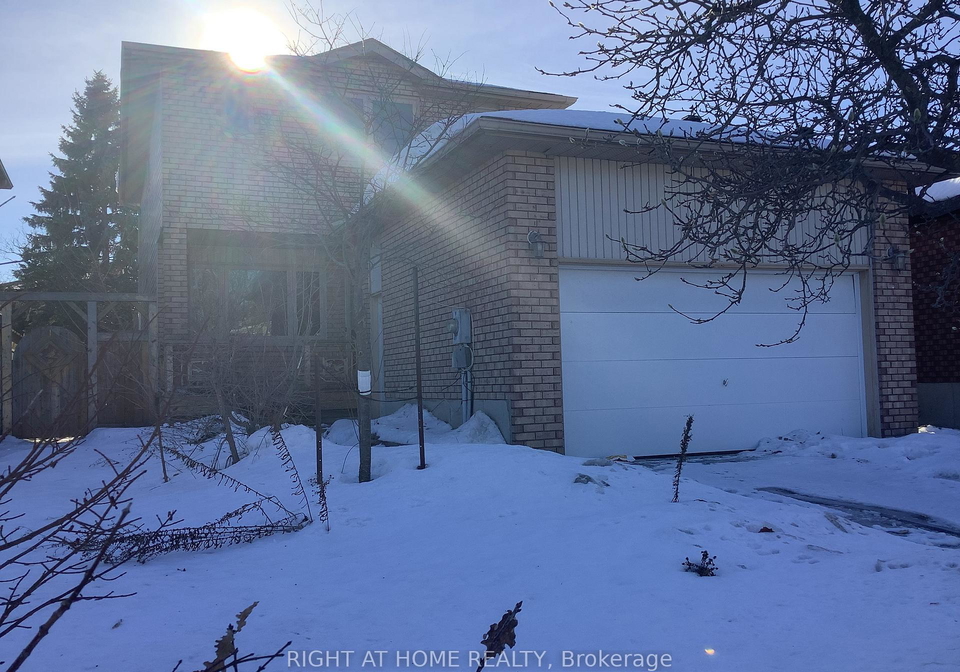 11-rosenfeld-drive-barrie-ontario-s12649962