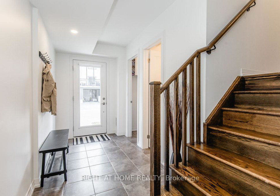 20-andean-lane-barrie-ontario-s12650936