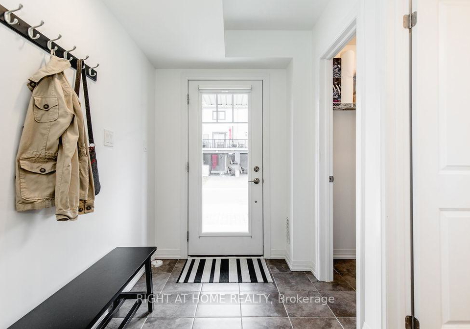 20-andean-lane-barrie-ontario-s12650936