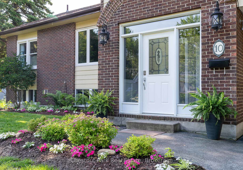 10-water-street-collingwood-ontario-s12656262